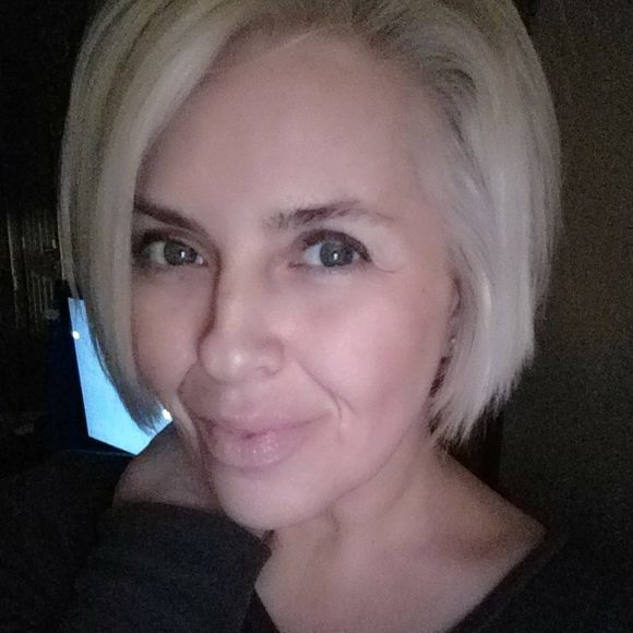 Meet your Posher, Dana - Picture 1 of 1